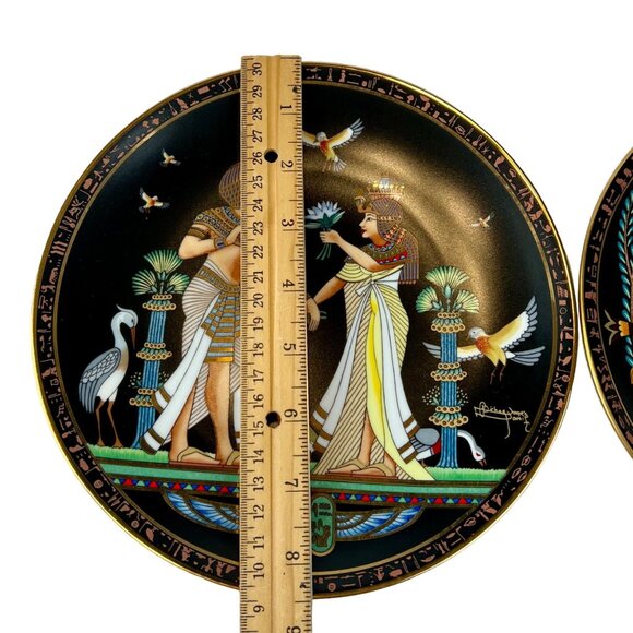 Set Of 2 Egyptian Decorative Collector Plates with Hieroglyphic Script - Picture 12 of 15